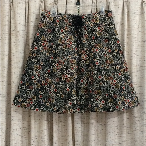 Anthropologie Edme & Esyllte "Norwegian Woods" Lace Up Skirt - 6 - Picture 1 of 7